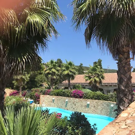 In Con Piscina *