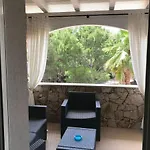 In Con Piscina شقة