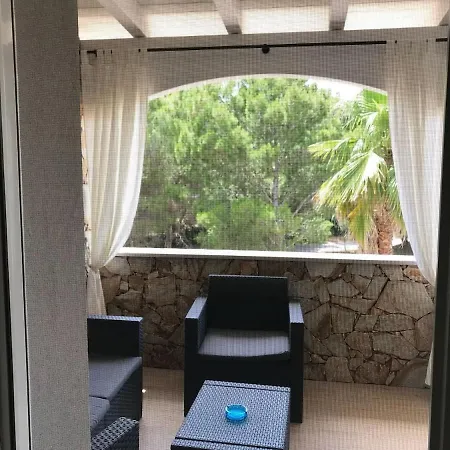 In Con Piscina דירה