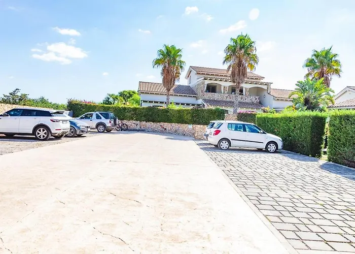 In Con Piscina Апартаменты *