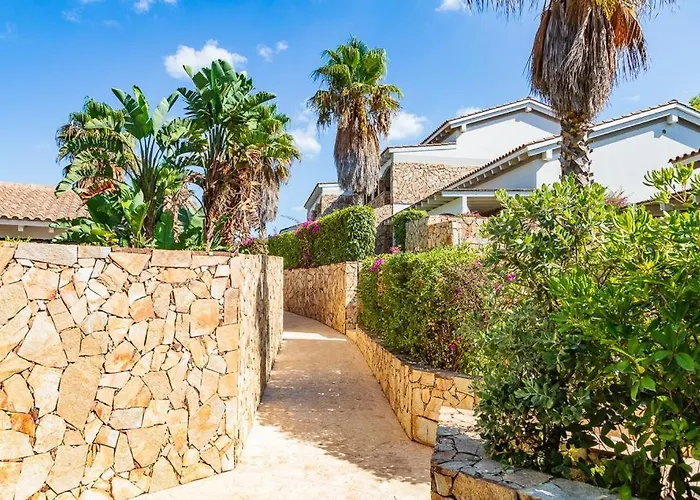 Апартаменты In Con Piscina Порто-Пино