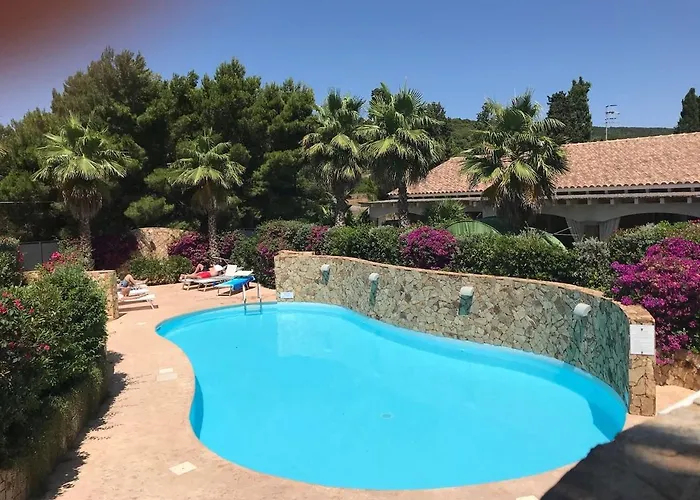 Apartman In Con Piscina