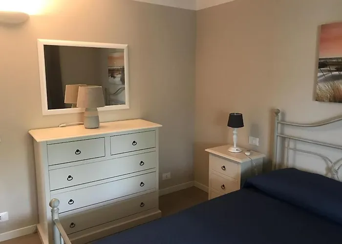 In Con Piscina Порто-Пино